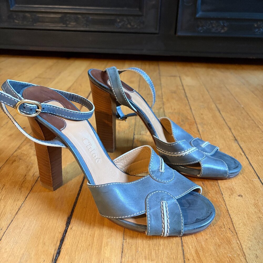 Chloe Blue Leather Pumps